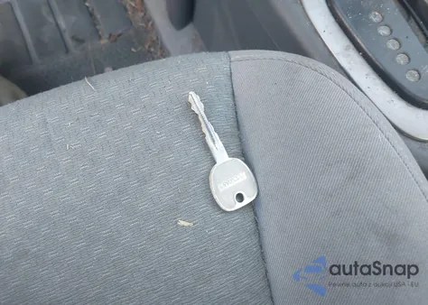 2005 Saturn Ion 2 z USA, uszkodzony, nr VIN 1G8AJ52F75Z129852